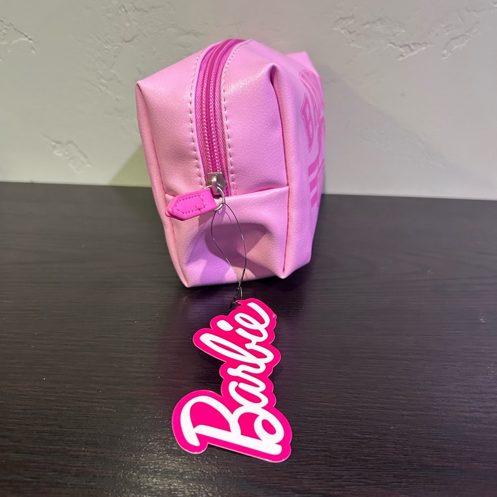 BARBIE Pink California Printed Cosmetic Travel Bag - Picture 7 of 9
